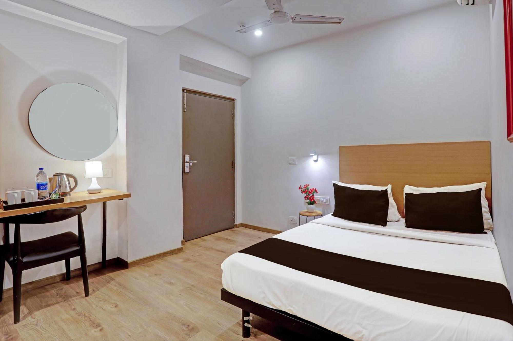 Townhouse Near Secunderabad Railway Station, Yashoda Hospital, Patny Centre Buitenkant foto